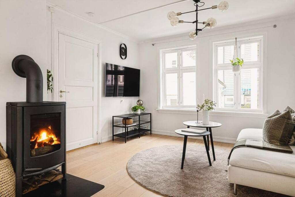 Beautiful Bergen House From 1790 Appartement Buitenkant foto